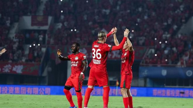 包含上海上港击败重庆斯威,暂时登顶中超积分榜的词条 包含上海上港击败重庆斯威,暂时登顶中超积分榜的词条