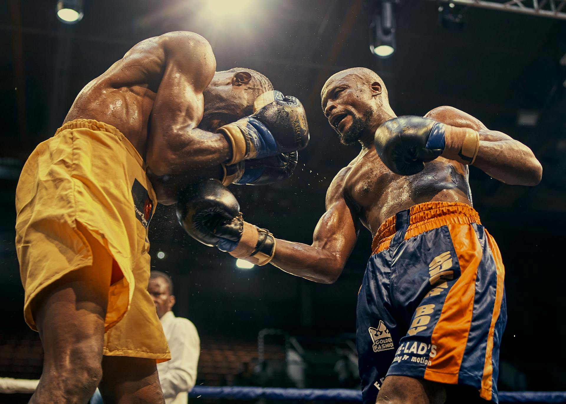 开云官网-全球运动员力争第一，搏击激情