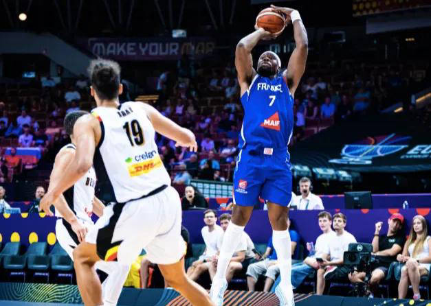 开云APP-美国男篮凭强大实力大胜法国,轻松晋级