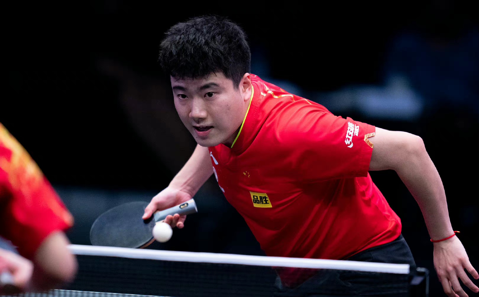 开云-包含哑铃比赛激烈对决,强者胜出的词条