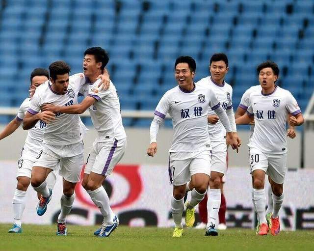 深圳佳兆业遭遇悲剧，战绩继续下滑的简单介绍