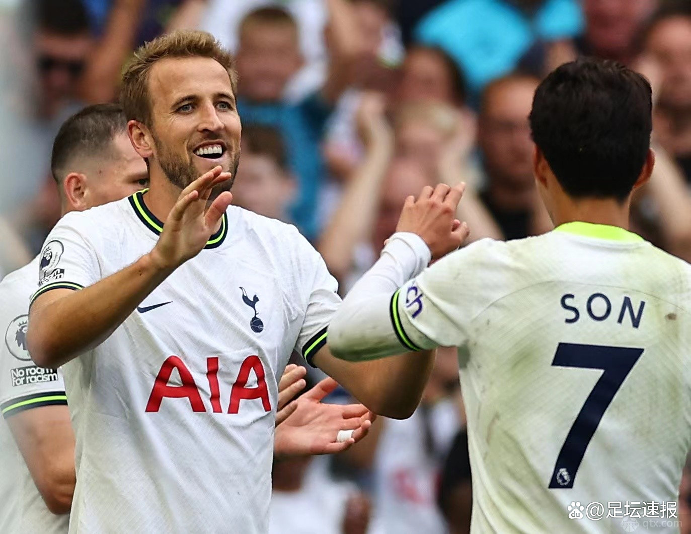 NS绝杀热刺,波尔单局斩获MVP峡谷大战八强赛,成为赛场最大亮点 NS绝杀热刺,波尔单局斩获MVP峡谷大战八强赛,成为赛场最大亮点