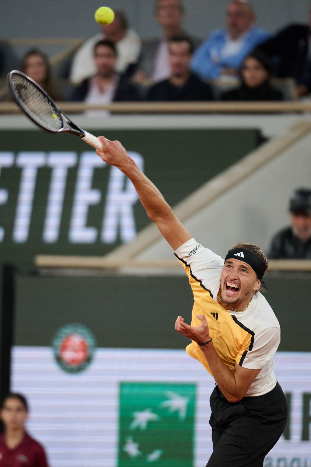 关于联合杯完胜年终总决赛，兹维列夫高光表现的信息