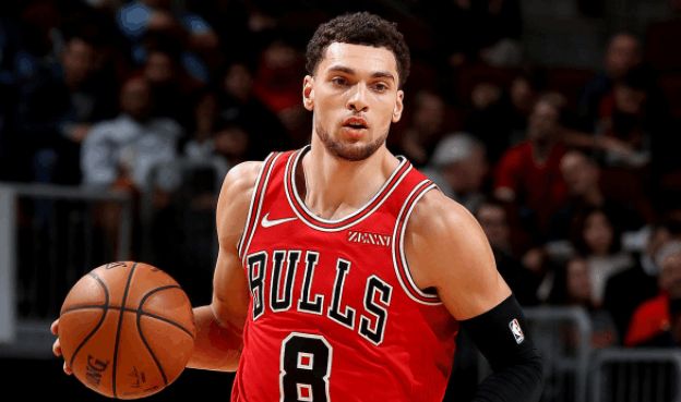 福建队横扫马刺，霍勒迪高光表现