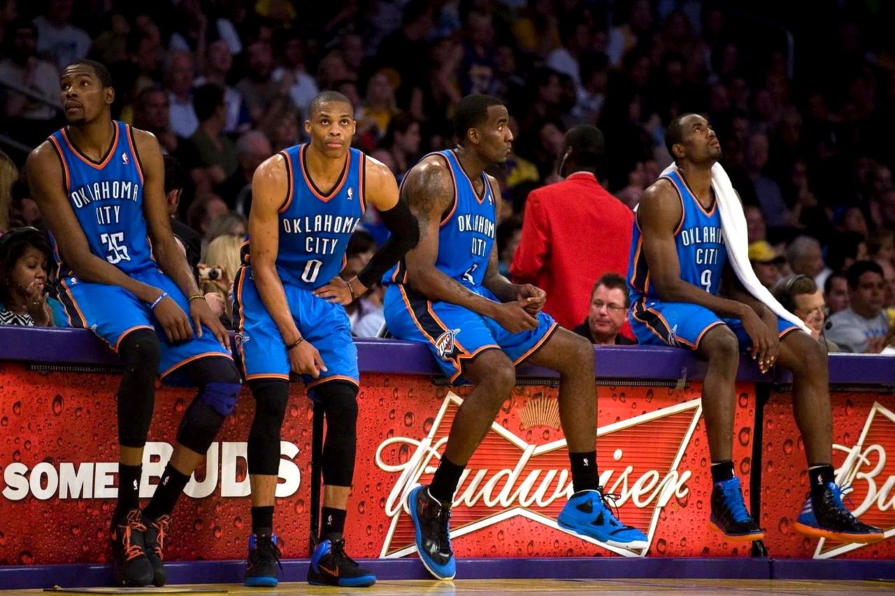 开云体育中国-步行者完胜北京队，范弗利特高光表现