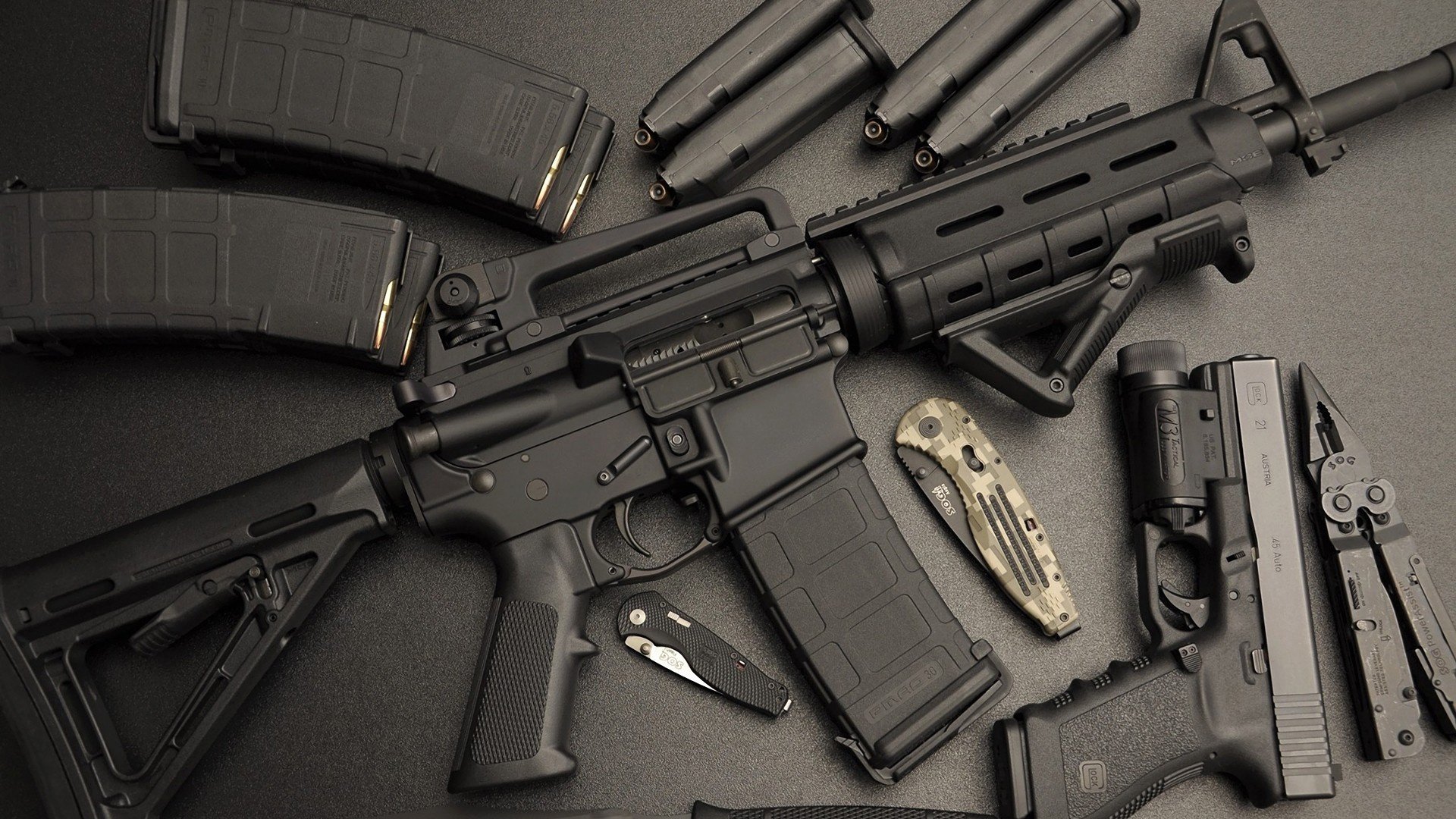 看台与赛场,当皮克的目光,遇见中国掀翻乌拉圭的那个下午