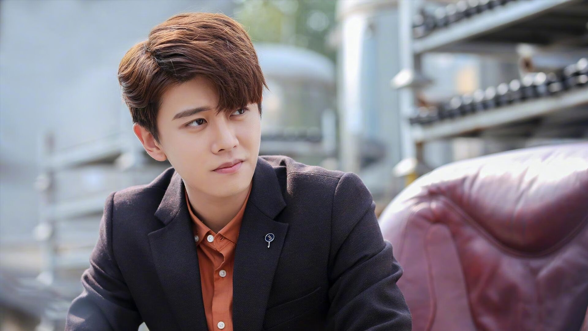 开云体育登录-平行时空的震撼夜,当枪手绝杀照亮广东掀翻雄鹿的传奇