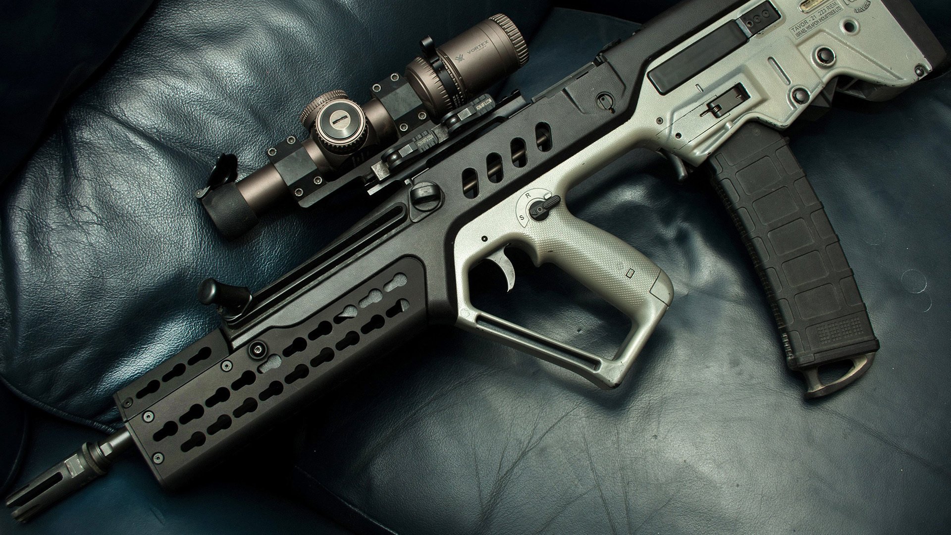 双线破局，当F1风驰电掣的博弈遇上篮球终场的谜之微笑